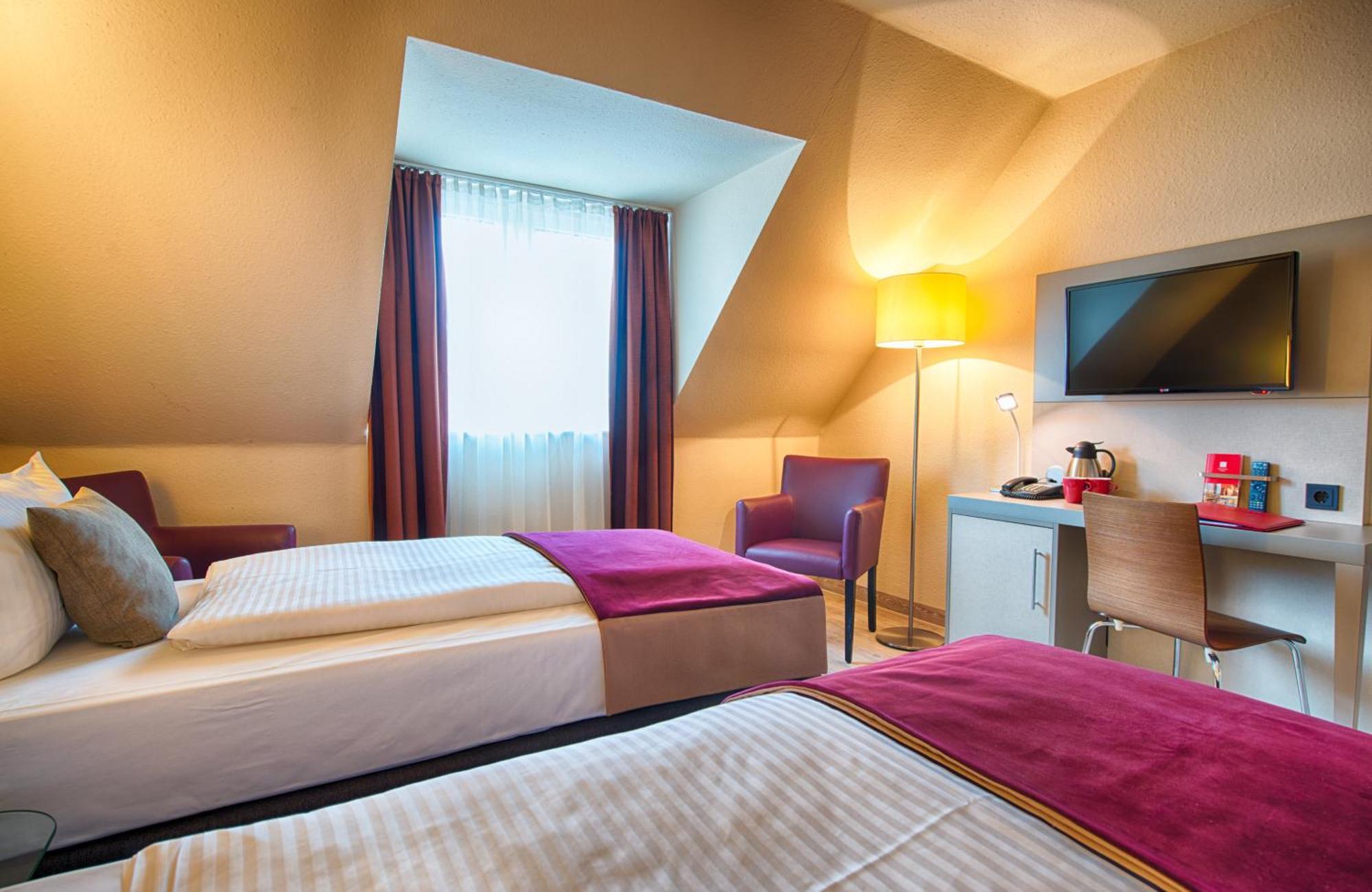 Leonardo Hotel Mannheim-Ladenburg Exterior foto